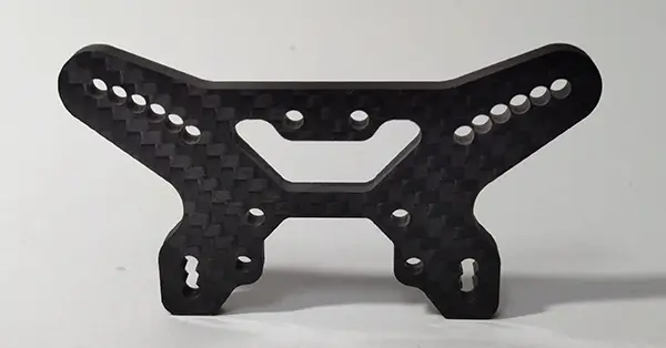 ラジコンカー：サスペンションマウント
