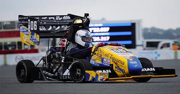 学生フォーミュラ：カーボンパイプ