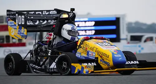 アルミ材からの脱却！軽量化を目指して学生フォーミュラチームがカーボンパイプを活用