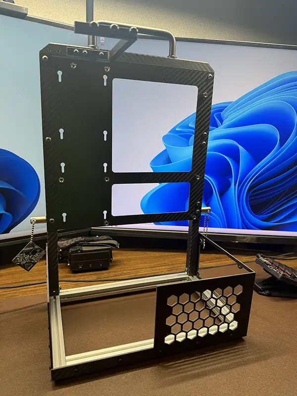 オープンフレームPCケース用パーツ製作事例